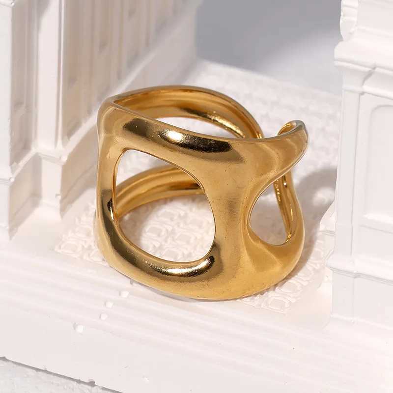2025 New Simple Geometric Hollow Ring Neutral Design Book Jewelry Open Stainless Steel Rings W251017