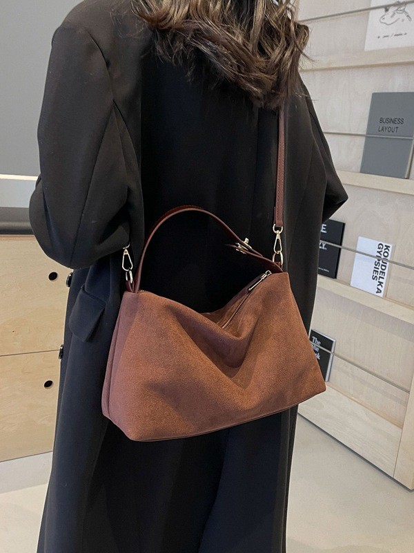 Autumn And Winter All Kinds Of Texture Matte Deerskin Velvet Bag 2025 New Senior Sense Retro Fashion Shoulder Crossbody Bag Woman