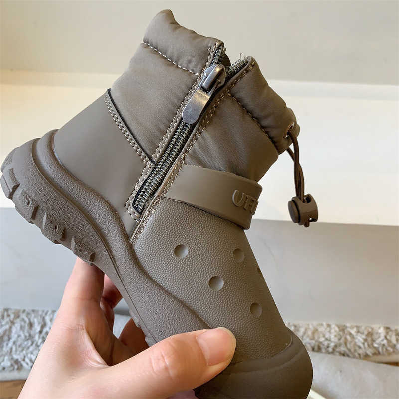 Childrens Snow Boots 2025 Winter Girls Thick Cotton Shoes with Fleece Lining Boys Cotton Boots Warm Baby Shoes Waterproof W251017