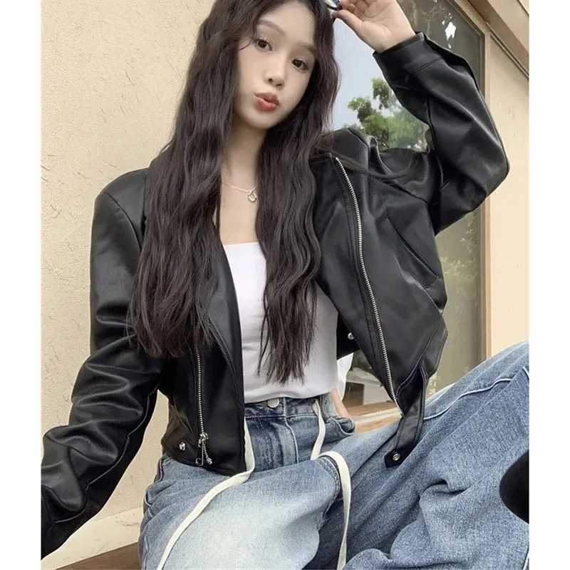 Ladies Trend Leather Jacket Autumn Female Locomotive Coat Retro Women Zipper PU Leather TopsT251017