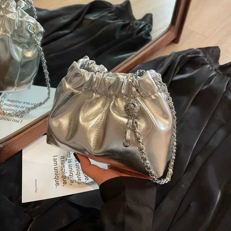 Trendy Pleated Bucket Bag 2025 New Womens Niche Chain Versatile HandheldShoulderCrossbody Light Luxury Stylish Z251017