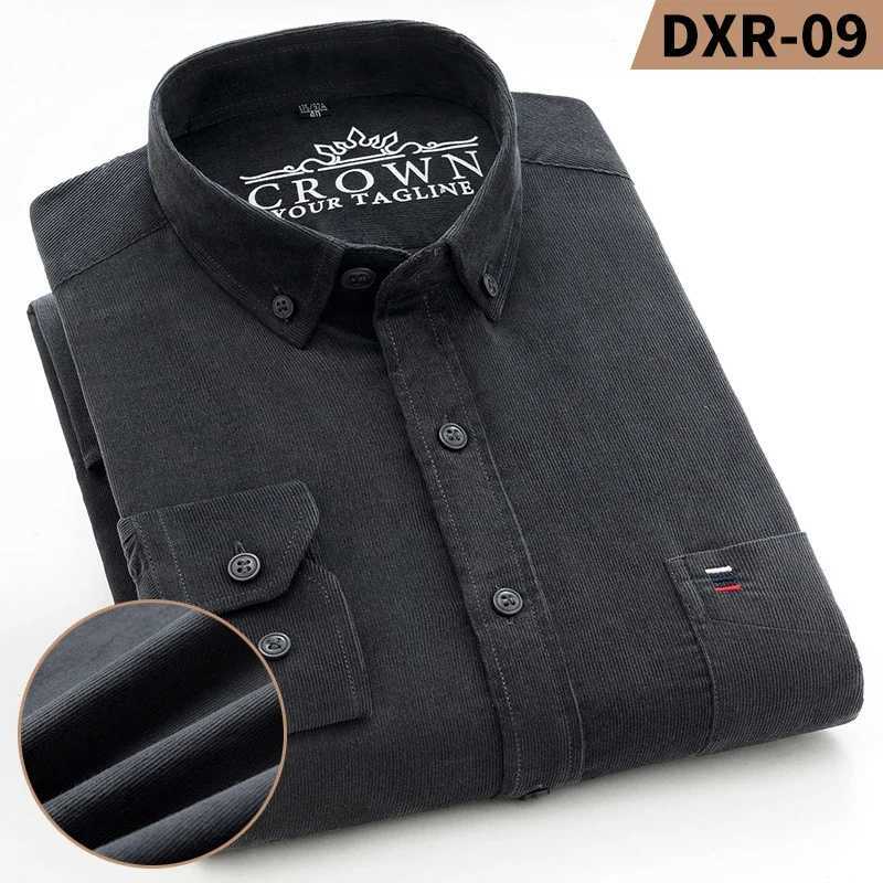 Autumn Winter Men Long Sleeve Regular Fit Business Solid Corduroy100 Cotton Casual Shirt for Mens Office Shirts with Pocket J251017