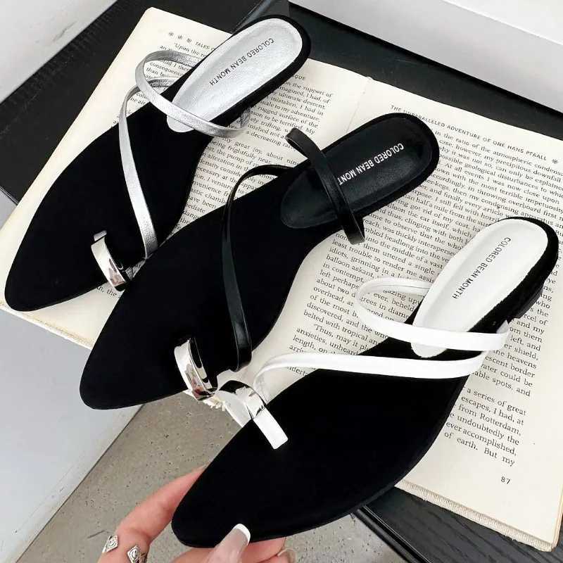 Summer Narrow Band Belt Buckle Design Women Sandals Fashion Pointed Toe Metal Decoration Slide Sandals Comfortable Beach Shoes Z251015