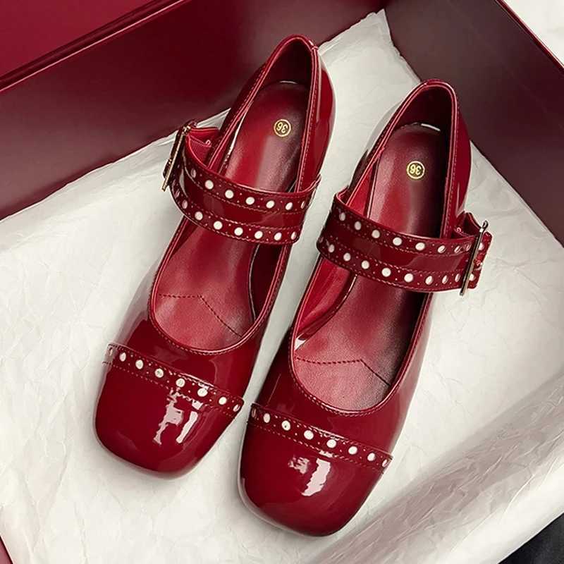 High Quality Patent Leather Woman Pumps Mary Jane Shoes Japanese Style Lolita Ankle Buckle Square Toe High Heels Zapatos Mujer Z251015