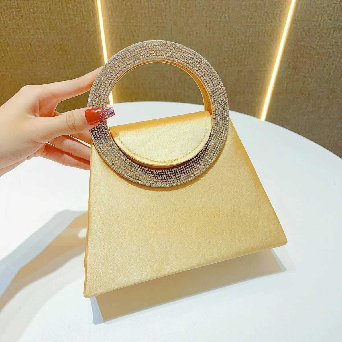 Luxury Diamond Satin Lining Evening Bag Cross Body Chain Trapezoidal Purse with Sparkling Rhinestone Clutch Tote for Daily Use Z251017