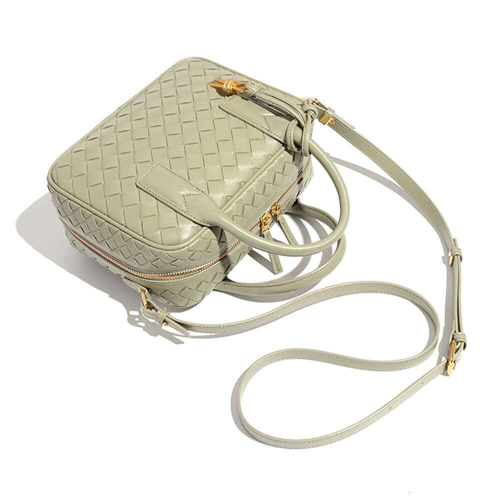 Handwoven Boston Pillow Commuting Versatile Handheld Camera Trendy Single Shoulder Crossbody Bag