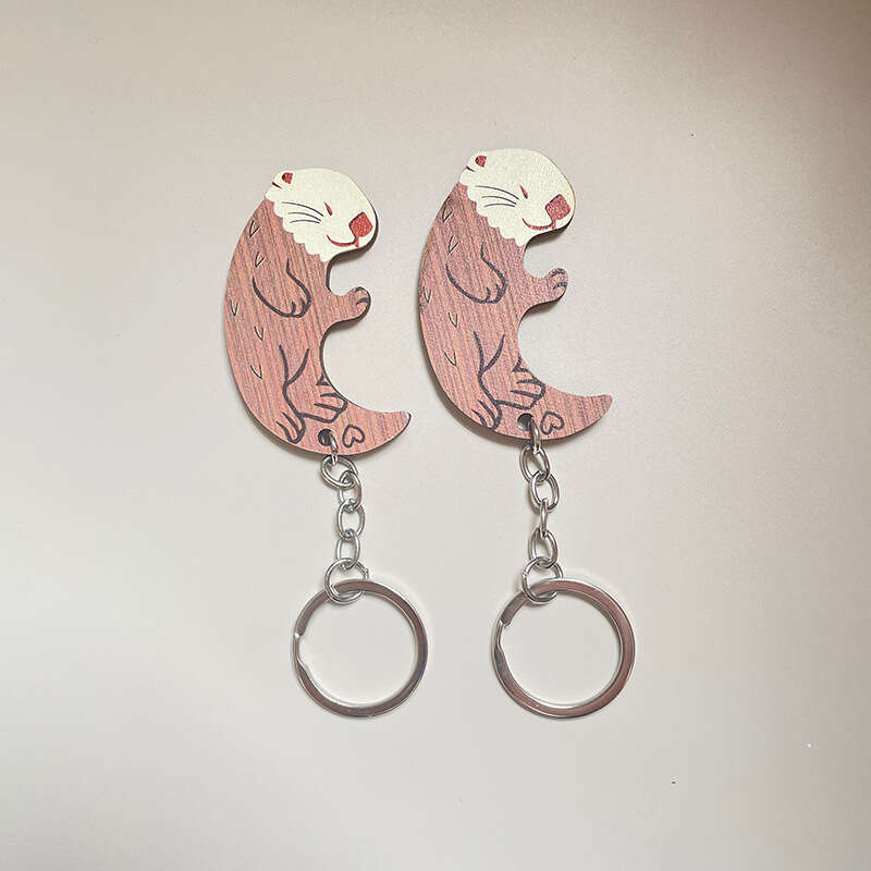 Creative Imitation Wooden Couple Otter Pendant Valentine's Day Best Friend Matching Keychain