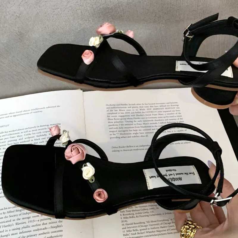 Sweet Rose Flower Summer Women Sandal Fashion Satin Square Toe Crosstied Slide Sandals Comfortable Nonslip Open Toe Women Shoe Z251015