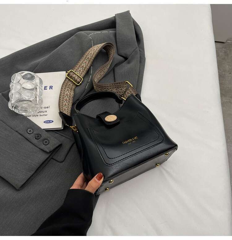 Trendy Handbags New Fashionable Handheld Shoulder for Women Crossbody Versatile Bucket Bags