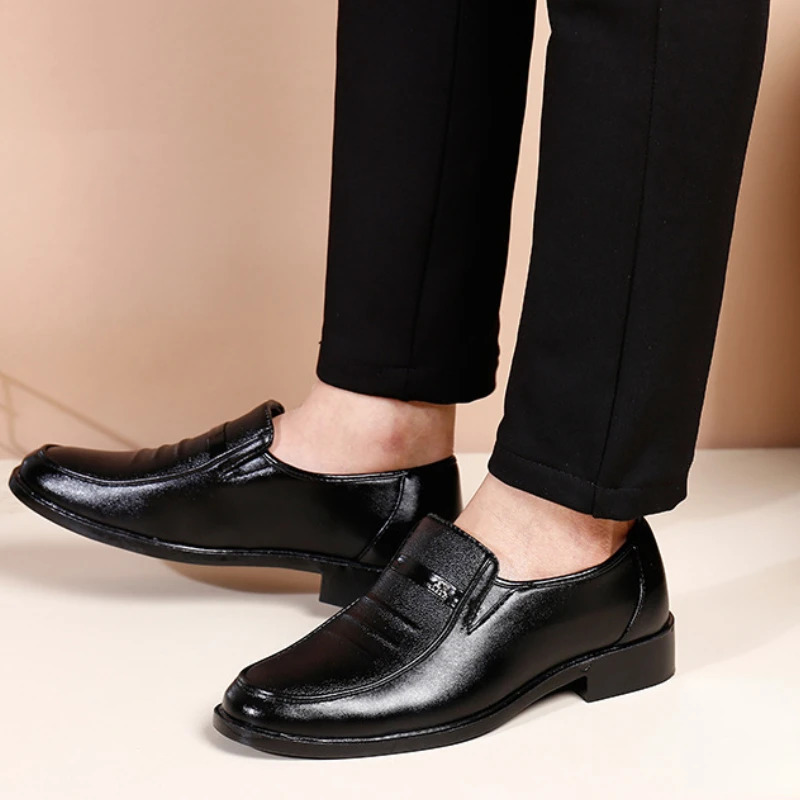 Leather Shoes for Men High Quality Business Men Dress Shoes comfortable Flats Oxford Breathable Men Party Wedding Shoes 251010