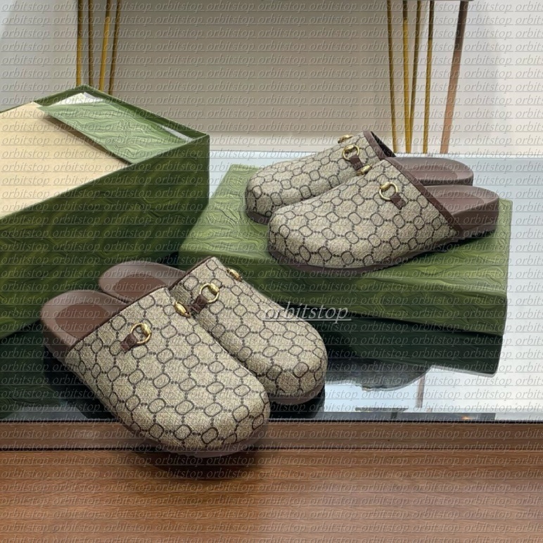 Designers clogs Luxury Slippers Slide mules Women Ladies flip flops Rubber Hollow Platform Sandals Flip Flops Scuffs Lovely Sunny Beach Shoes