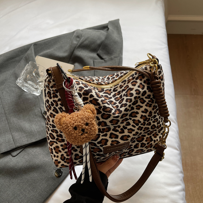 Ladies' fashionable mobile phone bag with large capacity function, new high-end leisure versatile, compact and simple shopping commuting shoulder