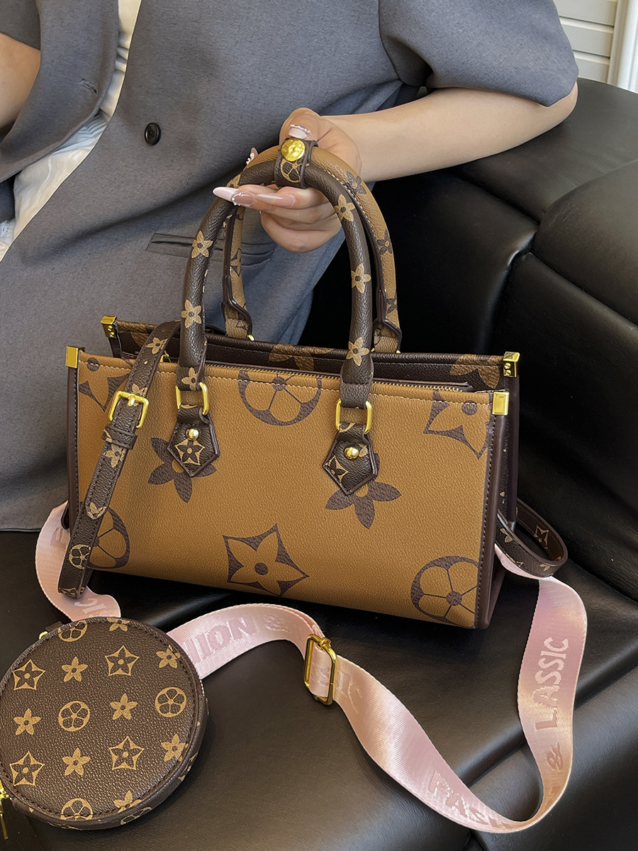 2025 free shipping designer bags New Classic Printed Boston Bag Simple Commuter Shoulder Bag for woman coffee white