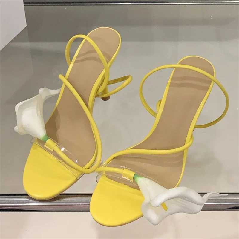Elegant Transparent Pvc Flower Decorated Heeled Sandals Women Sexy Peep Toe Thin High Heels Fashion Party Dress Shoes for Women Z251015