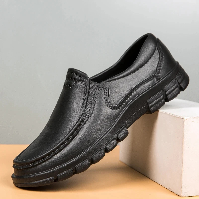 Fashion Leather Mens Casual Shoes Nonslip EVA Chef shoes Men Waterproof Loafers Comfort Soft soled Men Driving shoes Plus Size 251013