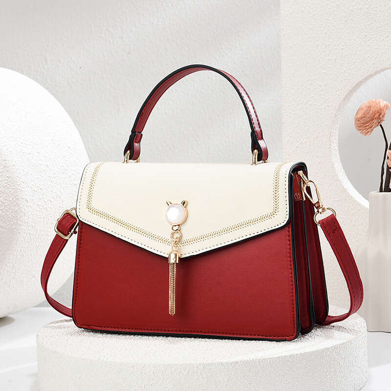 2025 New Summer Versatile Light Luxury Fashion Trendy Women's Shoulder Crossbody Three-Dimensional Handheld Small Square Bag