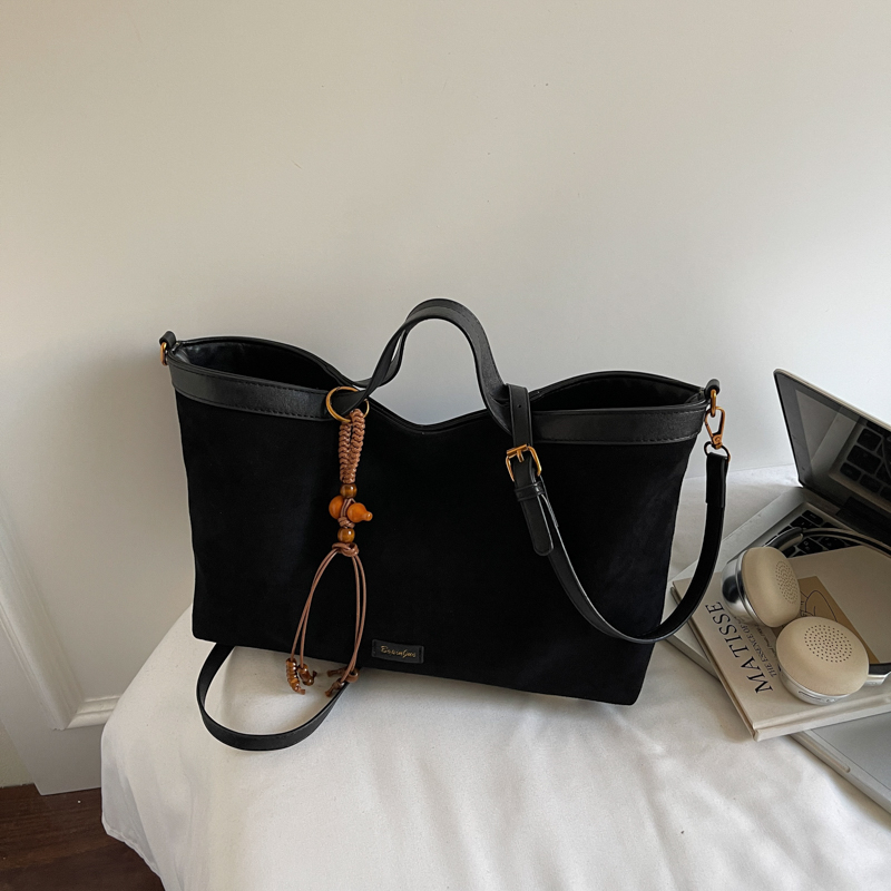 Autumn new fashionable student phone bag, large capacity, high-end, versatile, casual, simple, niche, shopping, commuting, women's shoulder backp