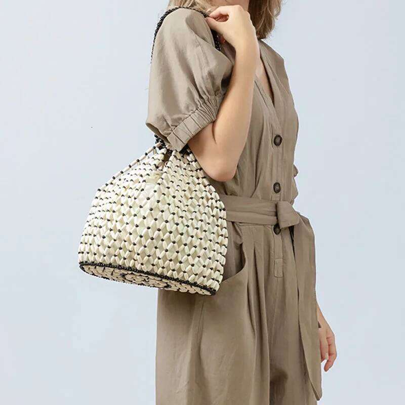 Designer Bags Handwoven Handbag 2024 New Design Hollow Out Women Fashion And Casual Bucket Shoulder Bag Hot Selling