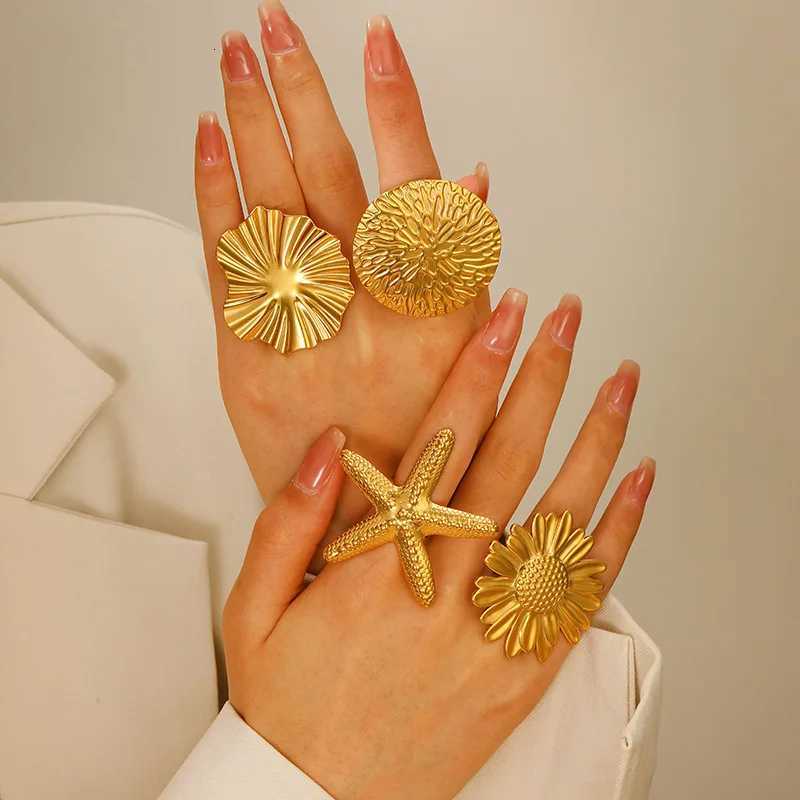 Stainless Steel Metal Texture Rings for Women Girls Exaggerated Flower Sunflower Starfish Open Rings Party Jewelry Gifts 2024W251017