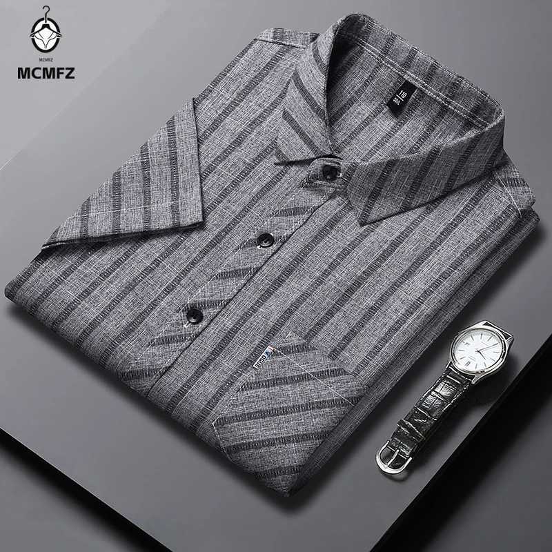 New Mens Business Casual Short Sleeved Printed Shirt with Wrinkle Resistance No Ironing Comfortable All Season Versatile Top J251017