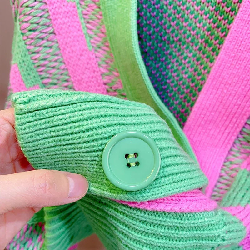 Women Color Block Green Crop Cardigan High Street Long Sleeve Knit Top Sweater Autumn Winter Korean Dongdaemun Fashion Trends 251013