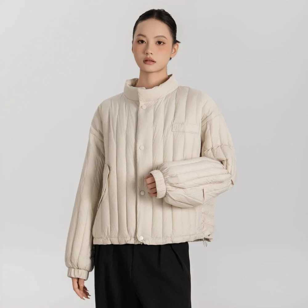 CXFS 2025 New Autumn Winter Lightweight Loose Puffer Down Coat Women Stand Up Collar Warm Casual White Duck Down Short Jacket W251016