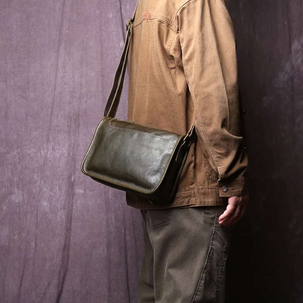 Hot Selling Handmade Genuine Leather Shoulder Backpack Men's Retro Original First Layer Cowhide Plain Color Casual Fashion Messenger Bag Designer