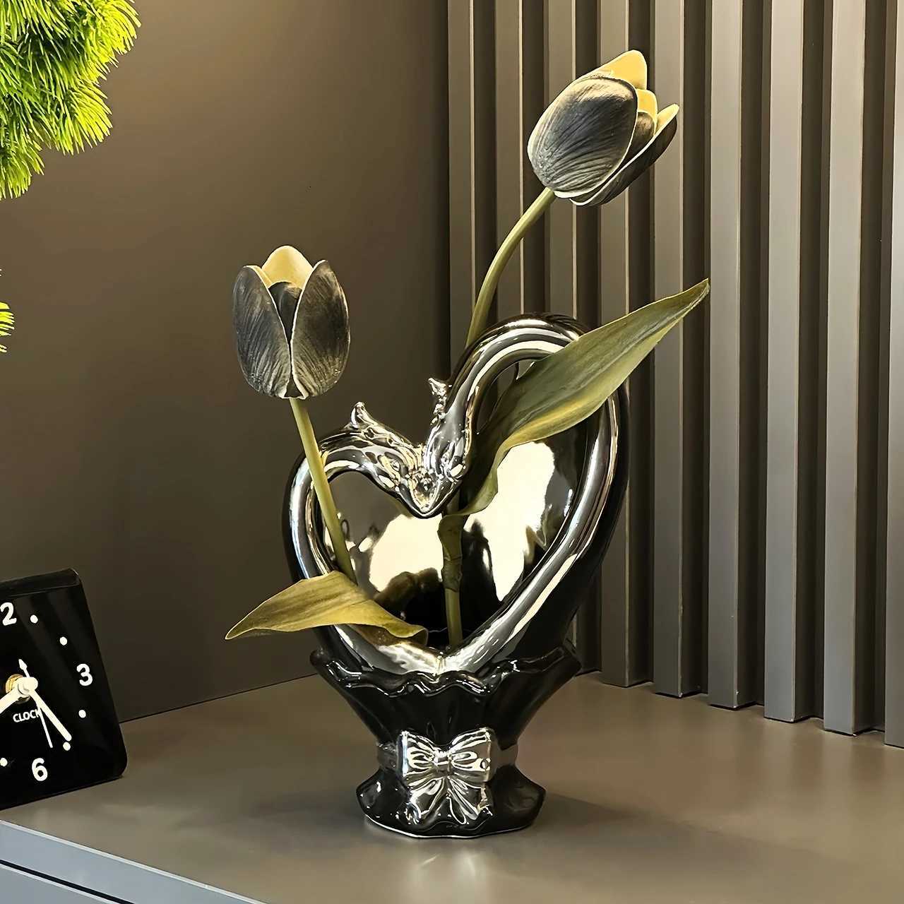 Modern Ceramic Bouquet Vase Creative Living Room Home Flower Arrangement Luxury Highend Ornaments Decorative Flower Device C251017