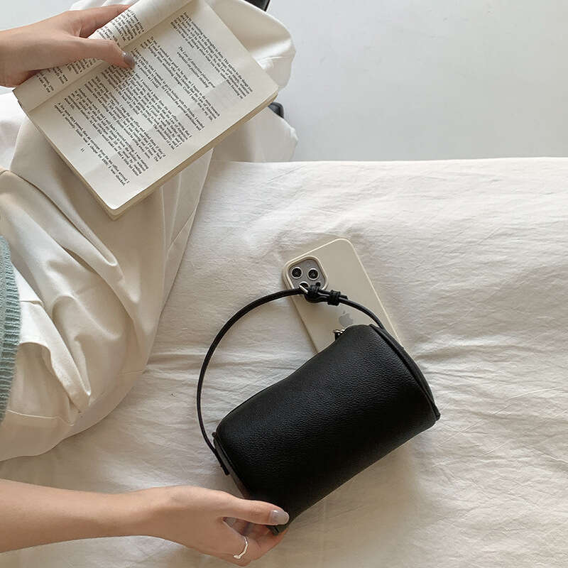 Korean Version Niche Design Mini Simple Crossbody Cylinder Small Bag New Minimalist Style Lychee Pattern Handbag For Women B5