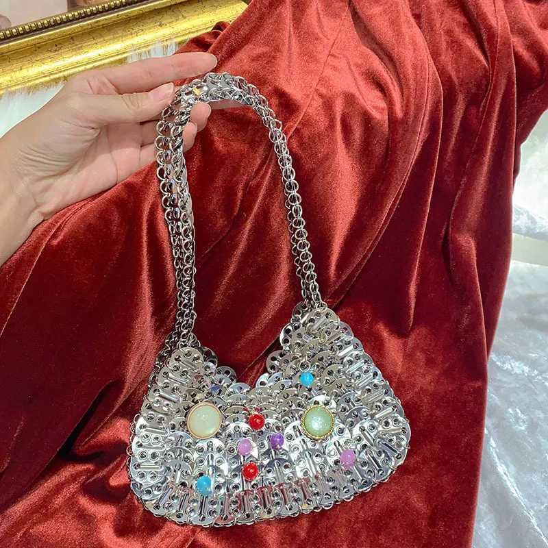 Metal Shiny Silver Sequin Metal Hollow Vintage Court Crystal Handheld Shoulder Bag Z251017