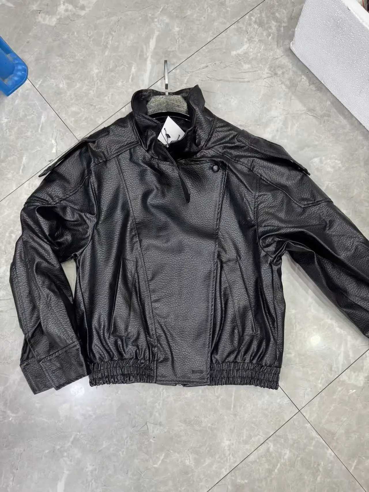 Winter Autumn Fashion PU Jackets Women Buttons Pockets Long Sleeves Black Loose Brand Zipper Jackets Female High Street CoatsT251017