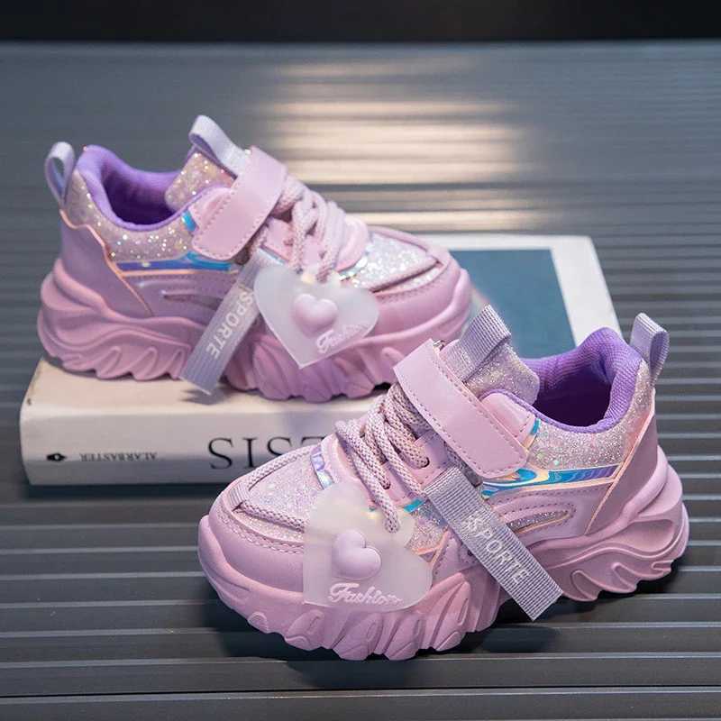 Girls Sports Shoes Kids Running Sneakers for School Fashion Cute Shiny Nonslip Childrens Casual Shoes with Heart Spring AutumnT251017