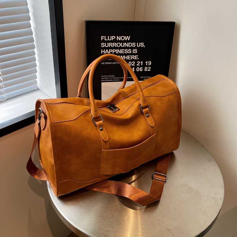 Women's Sports Fitness Bag Leather Fashion Travel Handbag Clothes Luggage Bag Large Capacity Travel Bag