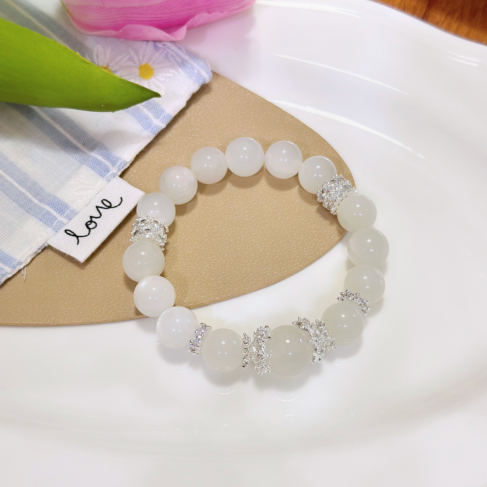 Chic Natural White Pearlized Necklace Perfect Gift for Her