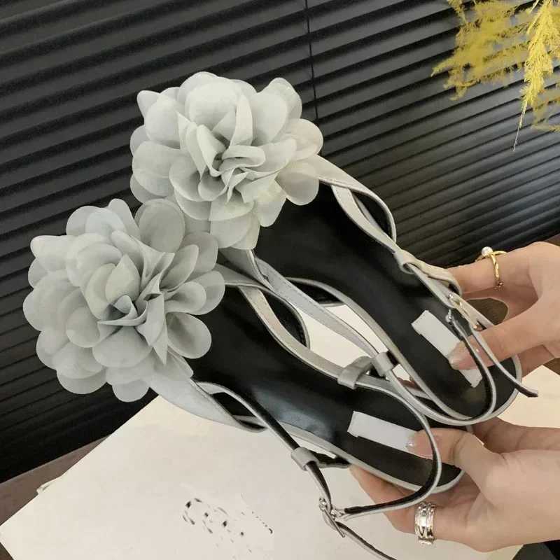 2025 Luxury Designer Elegant Sandals Woman Summer Flower Buckle Strap Pumps Women Sexy Pointed Toe Wedge Heels Fashion Mule Shoe Z251015