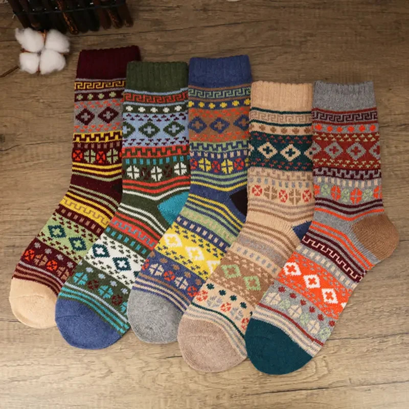 5 Pairs Winter Mens Socks Thicken Warm Sheeps Wool Socks Harajuku Retro Style Colorful Fashion Cotton Socks For Snow boots 251017