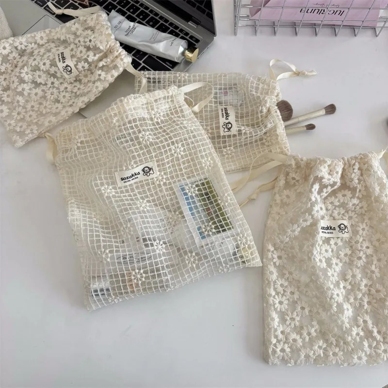 Lace Embroidered Daisy Mesh Drawstring Makeup Bag Cute Summer Travel Cosmetic Toiletry Organizer Storage Pouch for Accessories251011