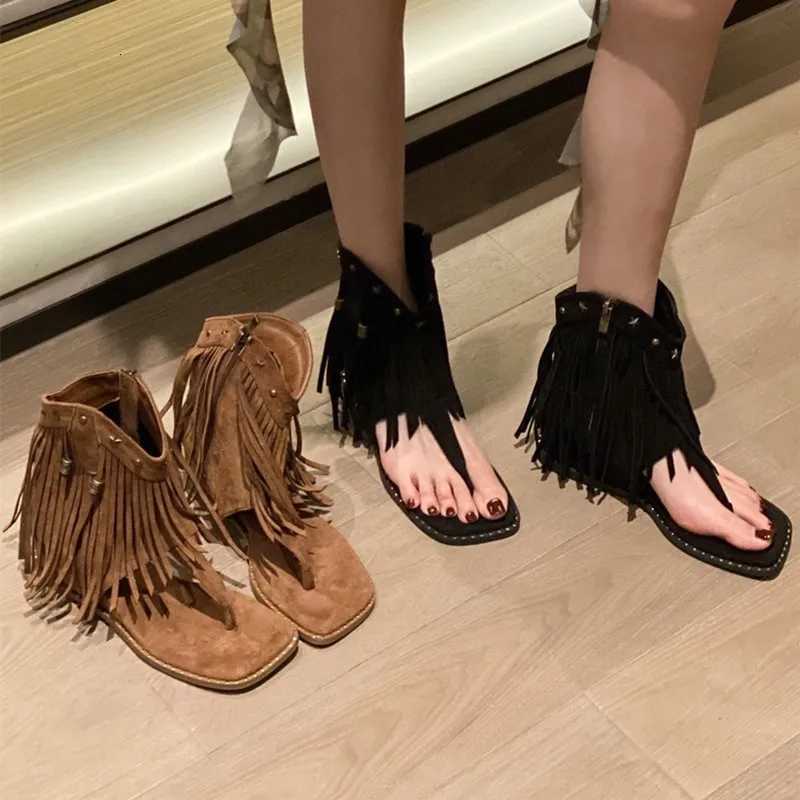 Metal Rivet Zipper Women Flipflops Fashion Fringe Flat Designer Sandals Summer Simple Comfortable Nonslip Women Roman Shoes Z251015