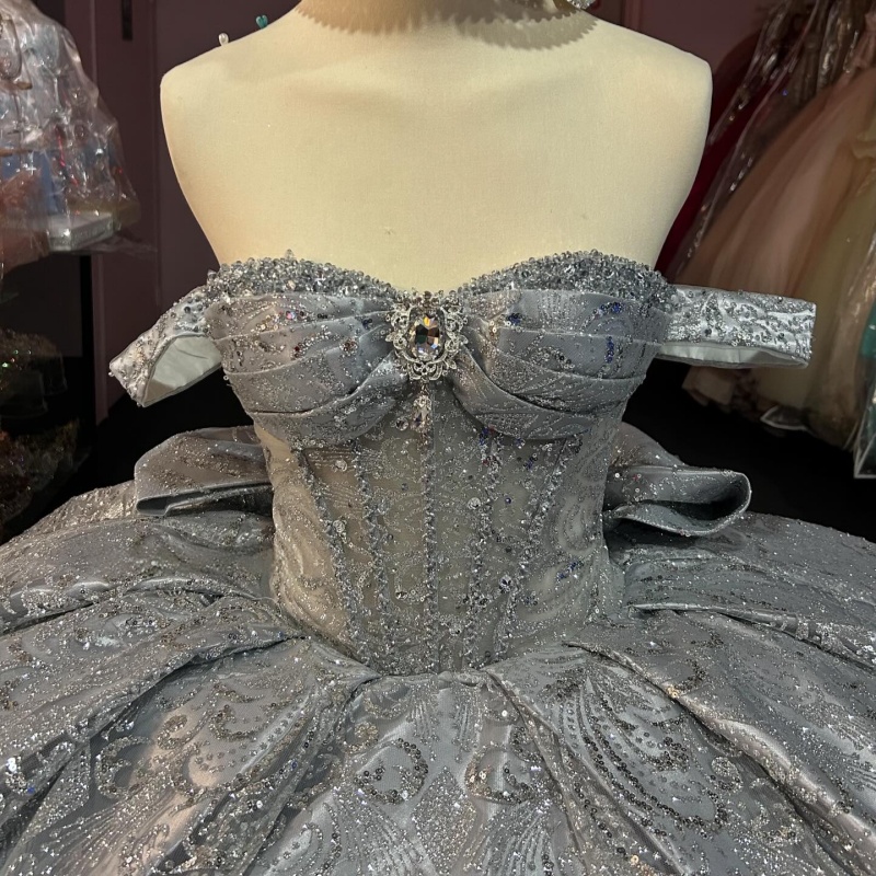 Silvery Shiny Quinceanera Dresses Off The Shoulder Sequin Applique Lace Beading Crystal Bow Tull Corset Party Birthday Sweet 16 Dres Vestidos 15 De An