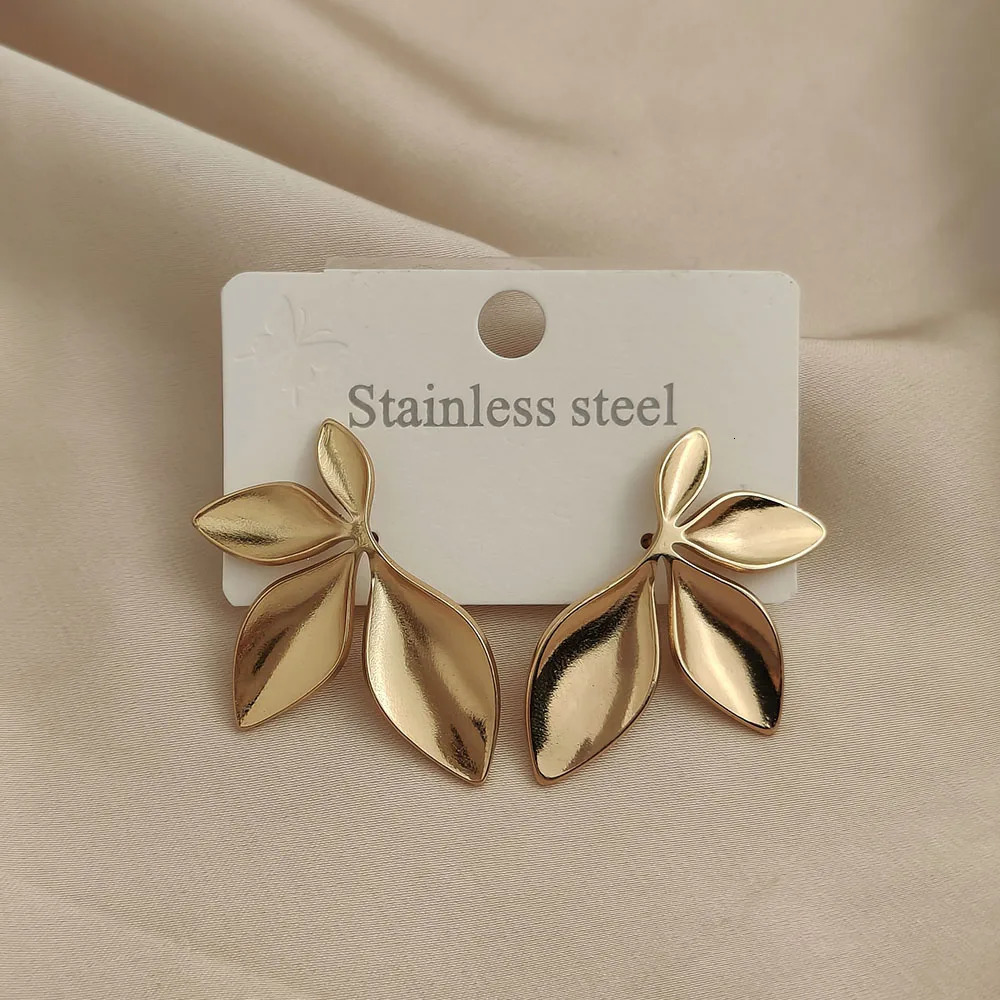 Creative heavy metal leaf starfish stainless steel earrings waterproof and rusty earrings for women party jewelry 251016
