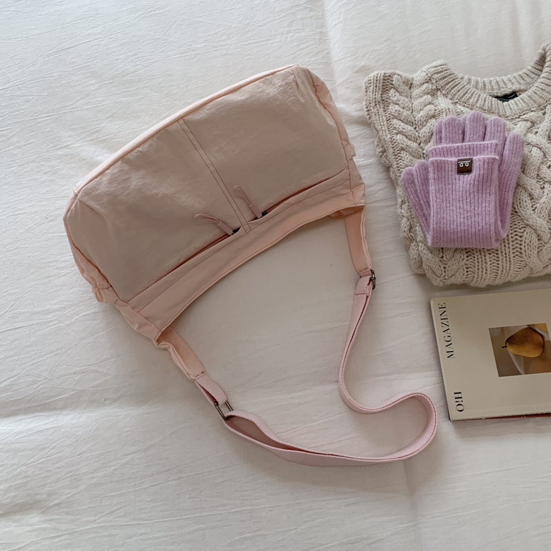 Autumn women's fashionable mobile phone bag with large capacity function, new high-end versatile casual small and simple shopping commuting shoul