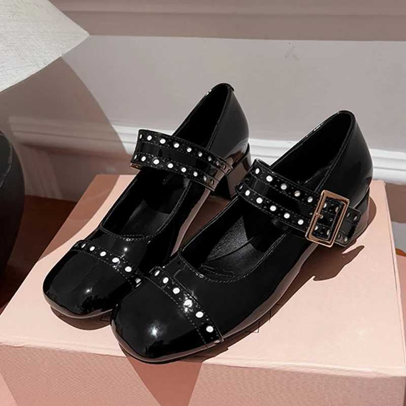 High Quality Patent Leather Woman Pumps Mary Jane Shoes Japanese Style Lolita Ankle Buckle Square Toe High Heels Zapatos Mujer Z251015