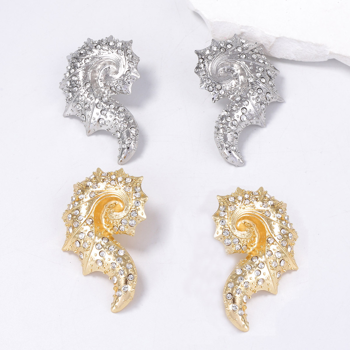 Ocean designer earrings Minimalist Style Light Luxury High-End Design Exaggerated Alloy Inlaid Zircon Unique Conch Women's Earrings free shipping