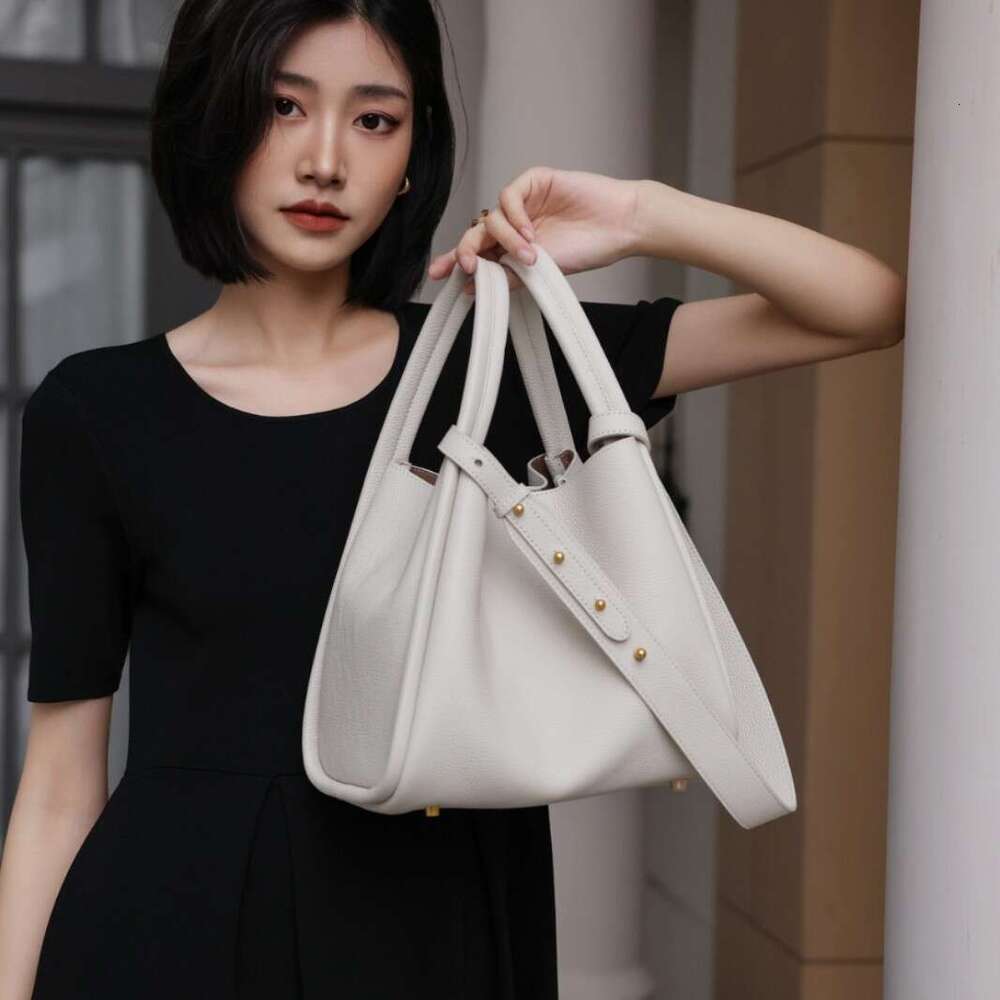 Same Style Bucket Vegetable Basket Top Layer Cowhide 25 New Large Capacity Single Shoulder Crossbody Handbag Women's Bag