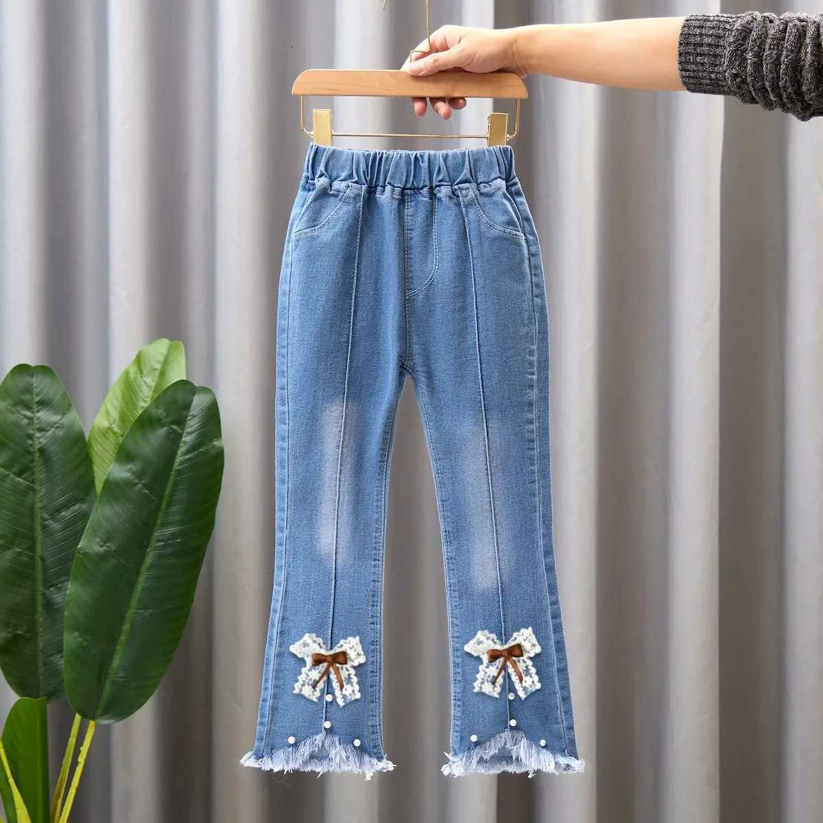 Childrens clothing girls jeans Spring and Autumn 2025 new style Western style Korean version girls bell bottom pants chT251017