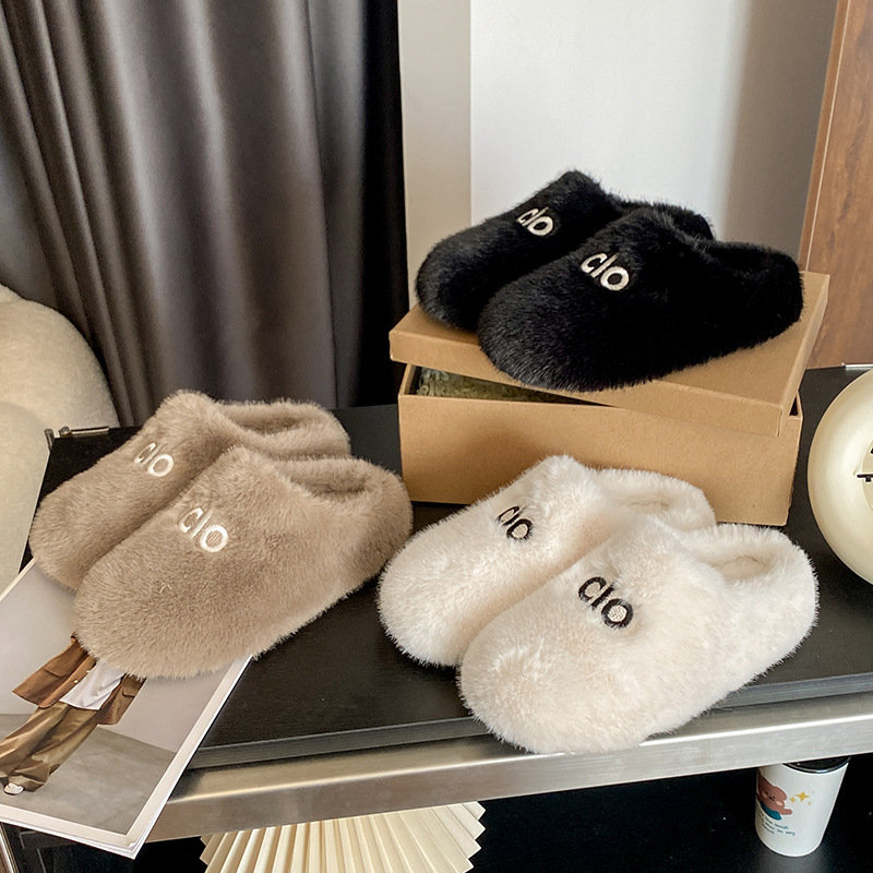 Designer shoes hot free shipping 2025 New Thick Bottom Warm Lamb Hair Slippers Outdoor Indoor Versatile Fashion and Casual Flat Slippers black white k