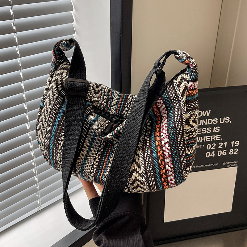 Luxury Bag Designer Bag Large Capacity Ethnic Style Bag 2025 New Trendy Fashion Crossbody Dumpling Bag Ins Retro Versatile Shoulder Bag For Women