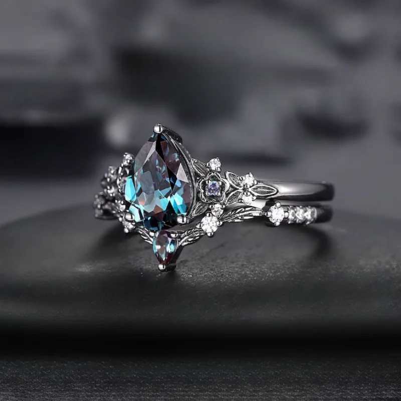 Luxury Gun Black Cubic Zircon Ring Creative Vine Ring Classic Wedding New Dazzling Ladies Accessories Jewelry Z251017