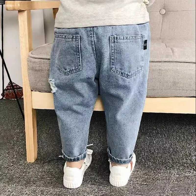 Babys Loose Allmatch Jeans High Waist Trousers Spring Autumn Childrens Ripped Jeans Boys Casual Fashionable Denim PantT251017