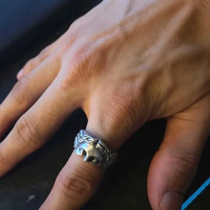 Creative Venus Half Mask Ring For Men Vintage Carving Opening Adjustable Ring Fashion Jewelry Gifts Z251017